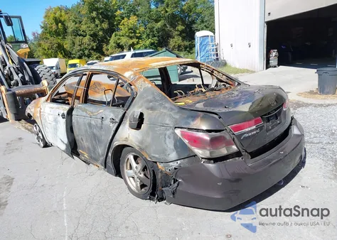 2011 Honda Accord 2.4 Lx z USA, uszkodzony, nr VIN 1HGCP2F39BA021112